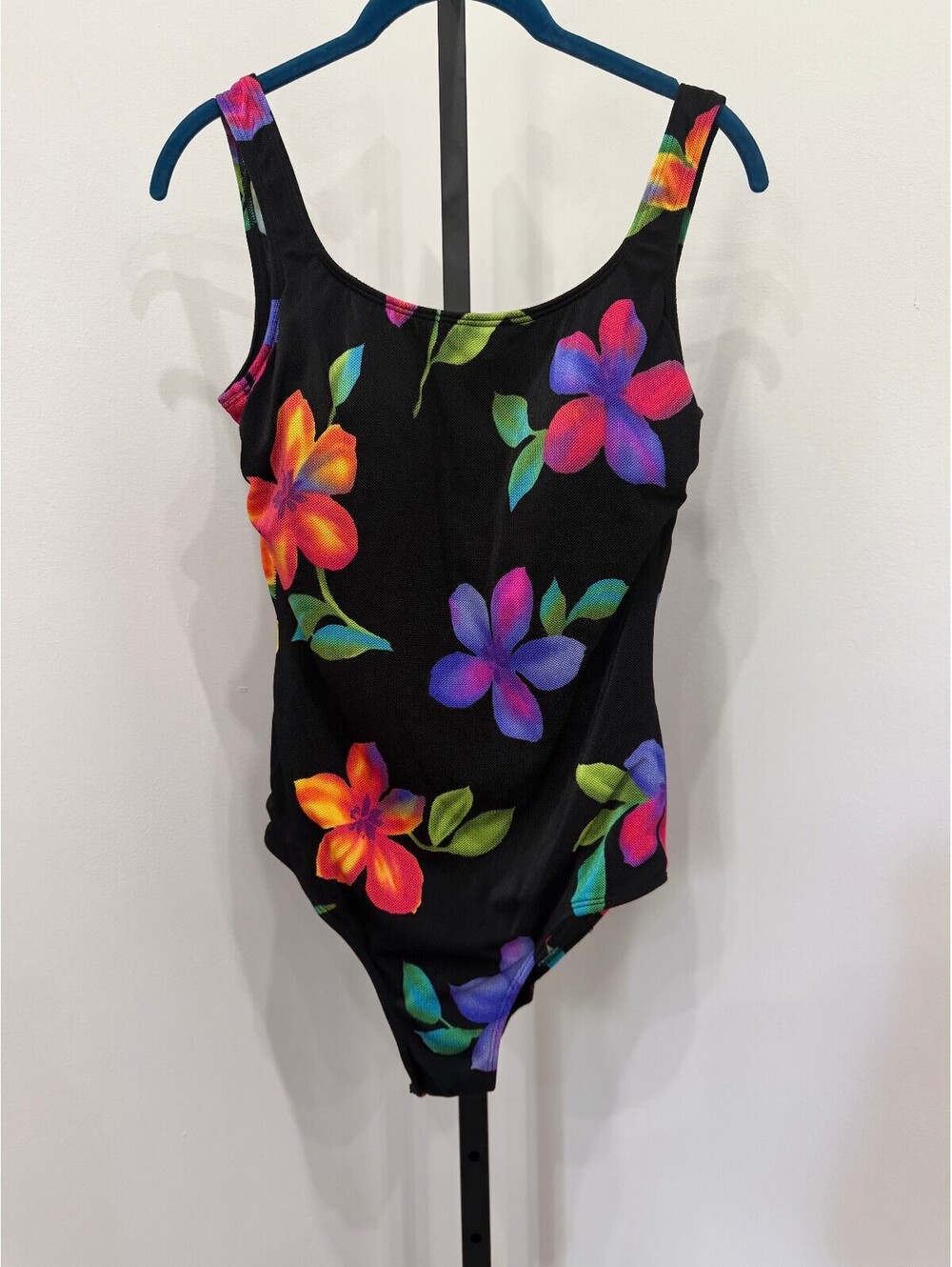 16w Vintage Longitude Women's Black Floral One Piece Swimsuit with Built-in Bra